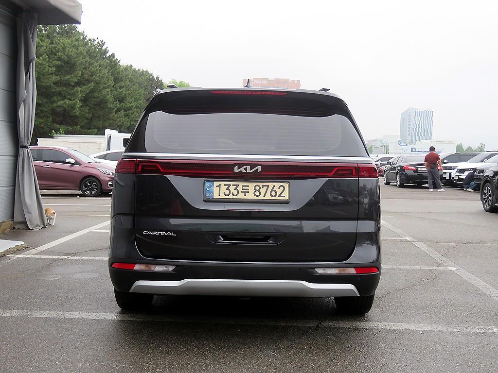 KIA Carnival - Vista 3