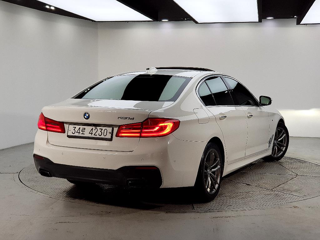 BMW 5 Series - Vista 4