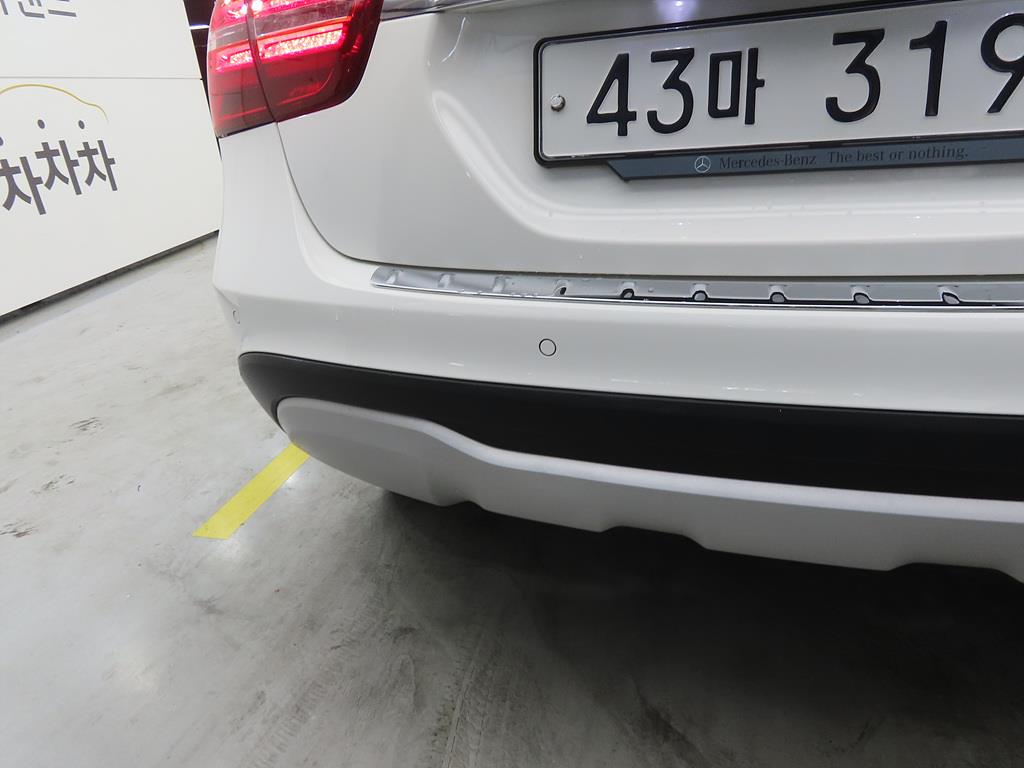 Mercedes Benz GLA Class 2019 Blanco - Importación desde Corea - HF Imports Iquique - Foto 16