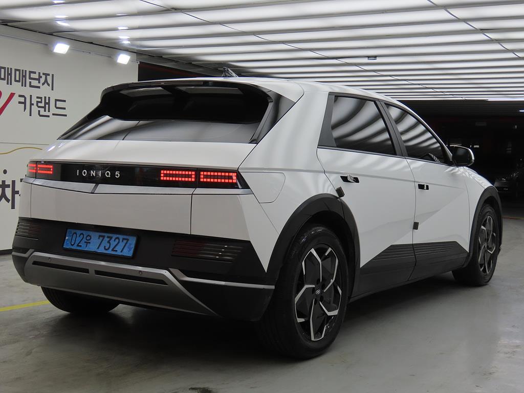 HYUNDAI Ioniq 5 - Vista 4