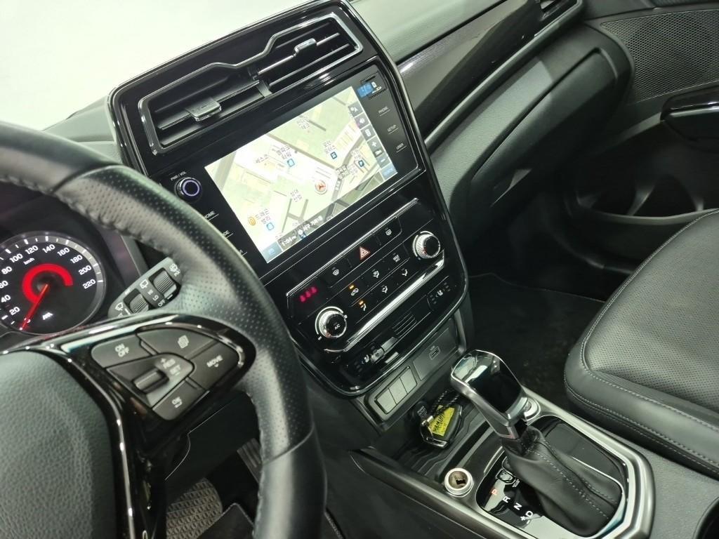 Ssangyong Tivoli - Vista 10