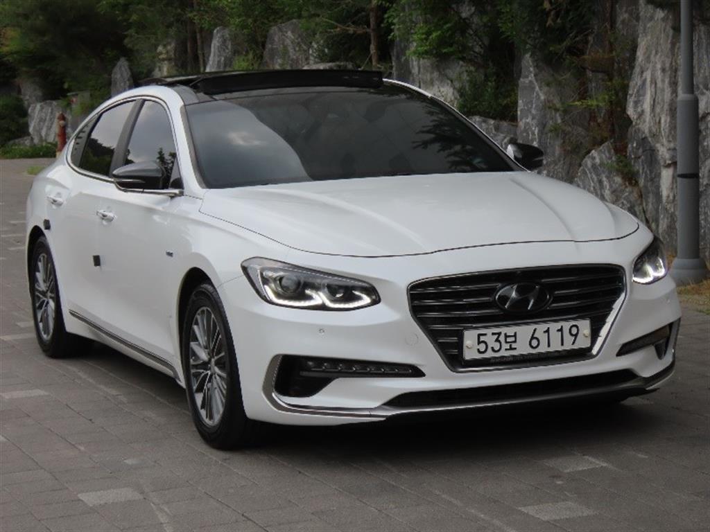 HYUNDAI Grandeur - Vista 3