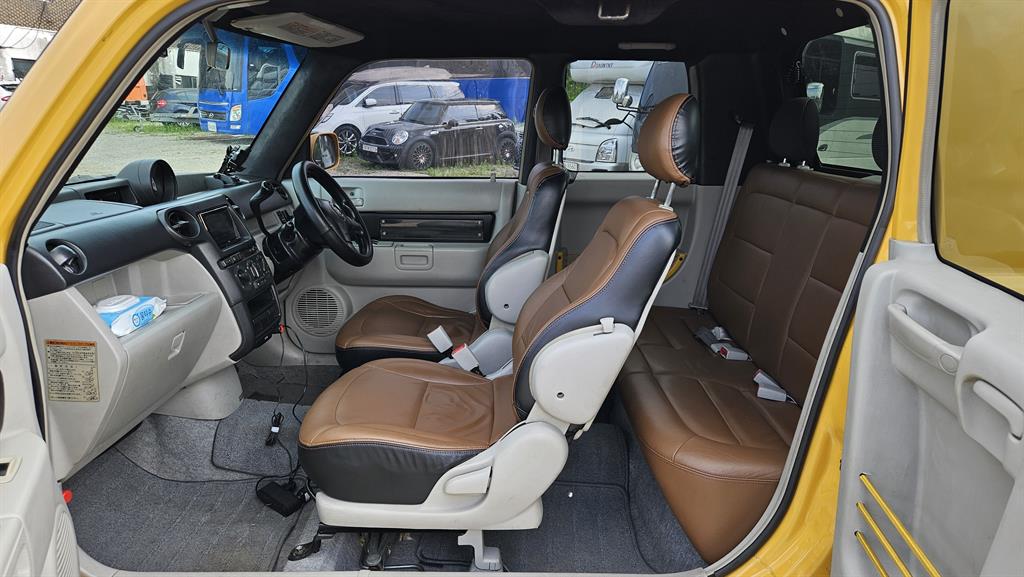 Toyota bB - Vista 6