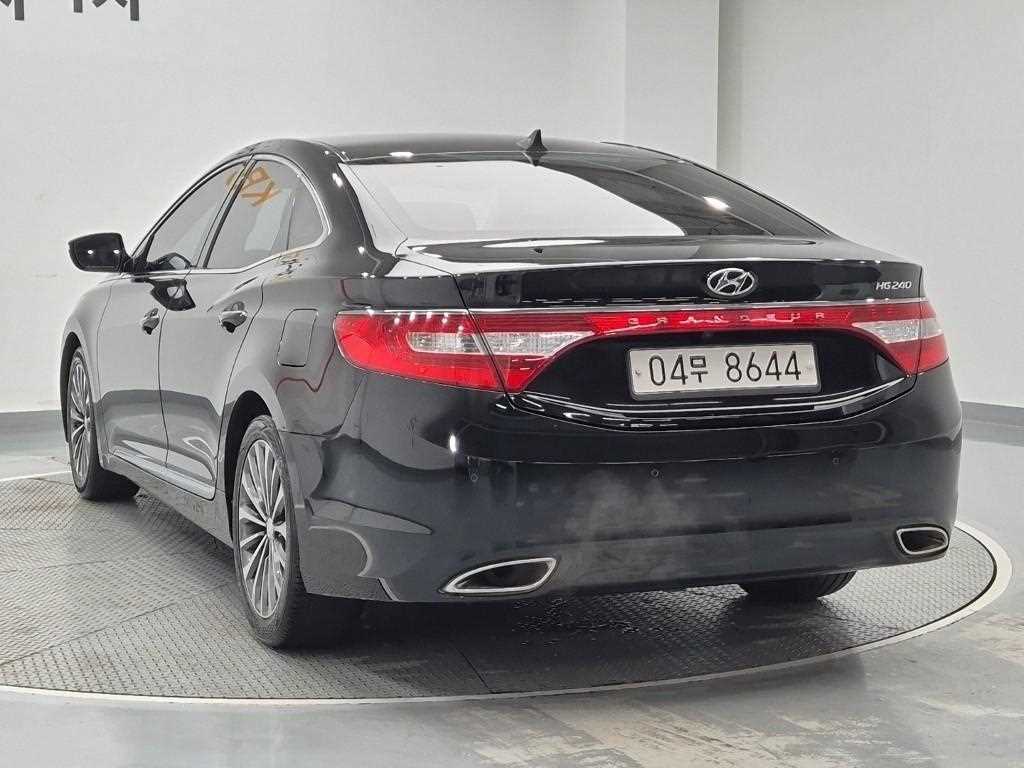 HYUNDAI Grandeur - Vista 2