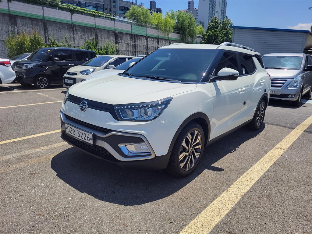 Ssangyong Tivoli 2018 Blanco - Importación desde Corea - HF Imports Iquique - Foto 1