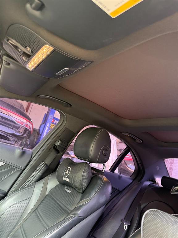 Mercedes Benz C Class - Vista 5