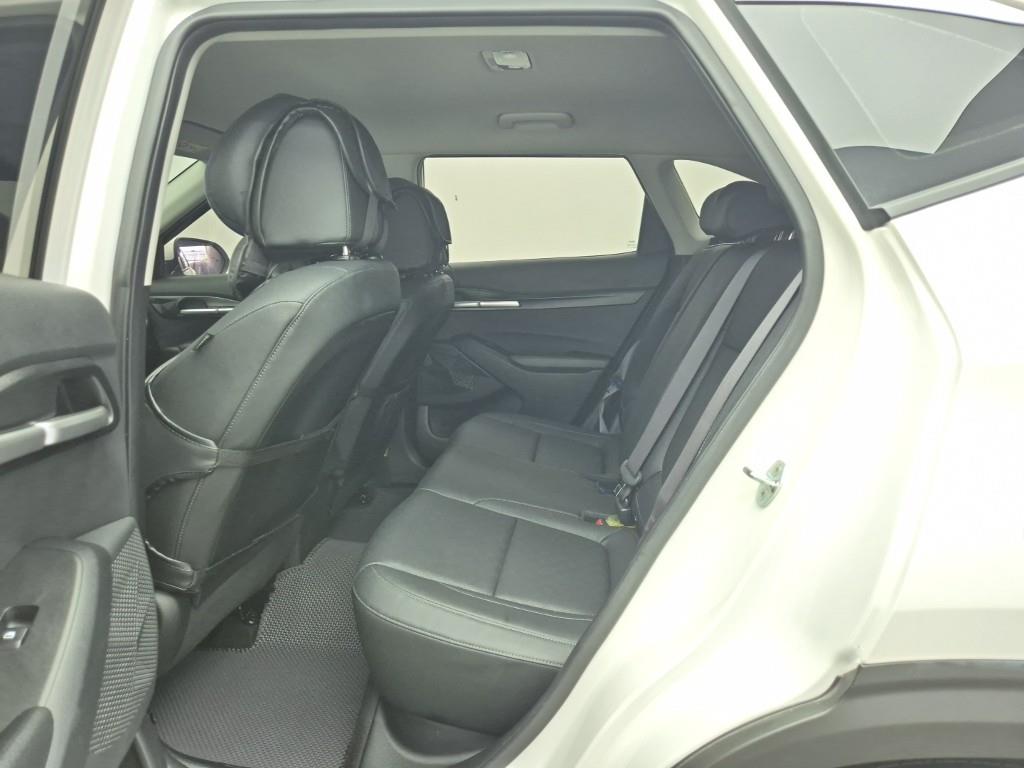 KIA Seltos - Vista 12