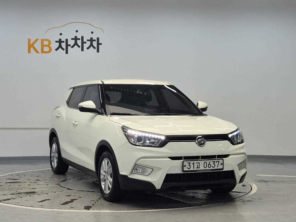 Ssangyong Tivoli - Vista 4