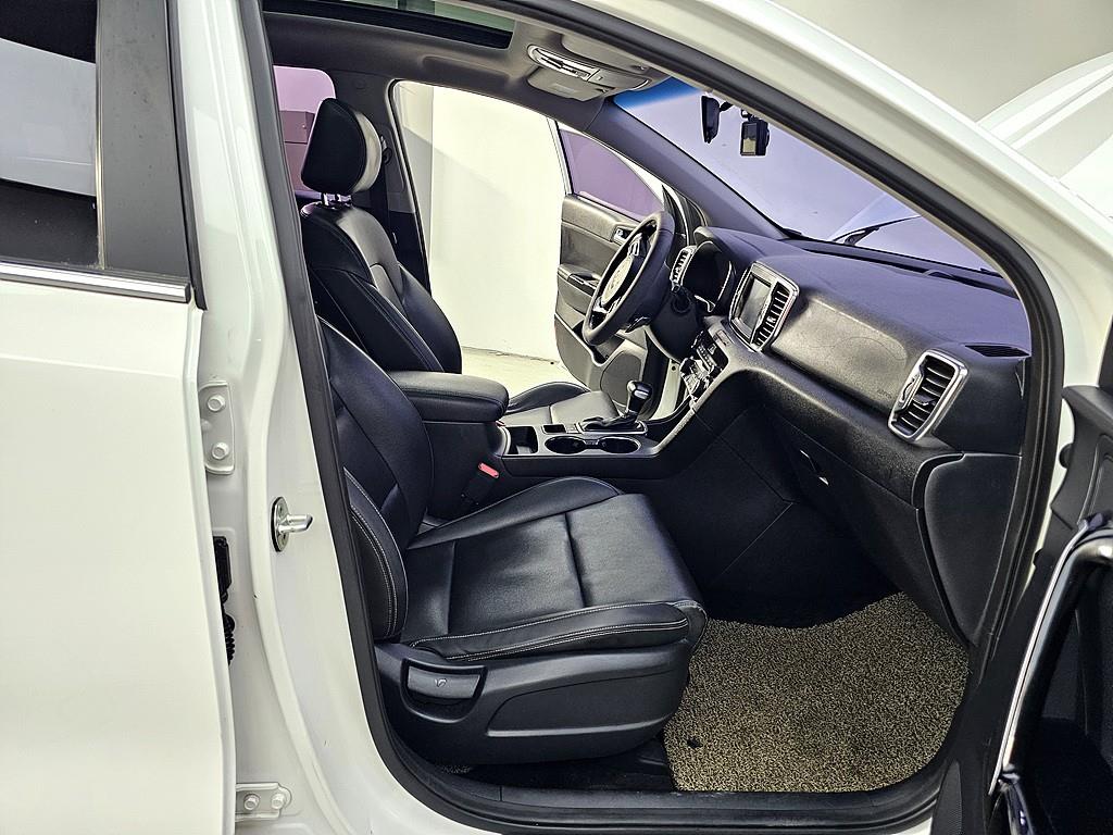 KIA Sportage - Vista 11