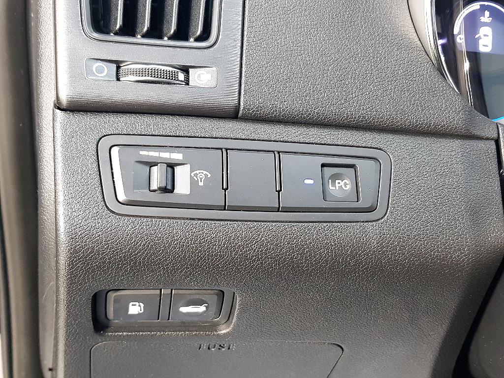 HYUNDAI Sonata - Vista 11