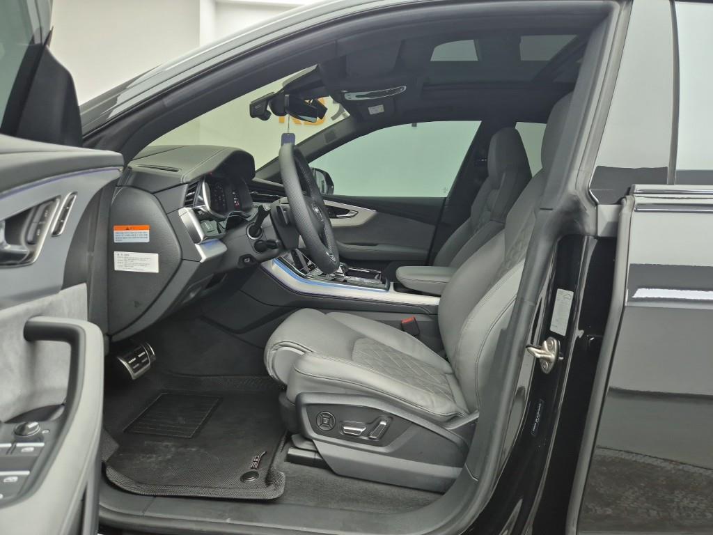 Audi Q8 - Vista 11