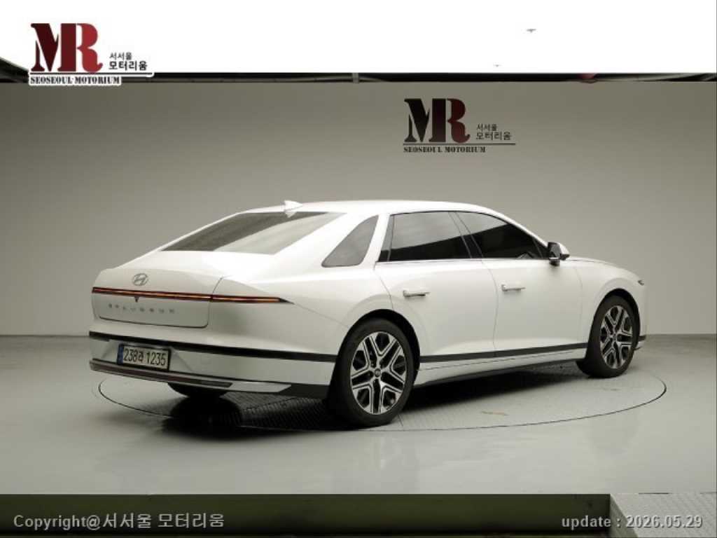 HYUNDAI Grandeur - Vista 3
