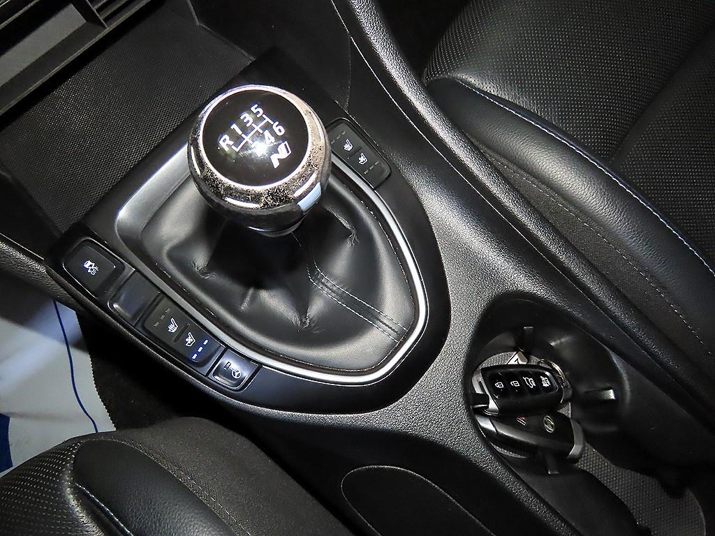 HYUNDAI Veloster - Vista 12