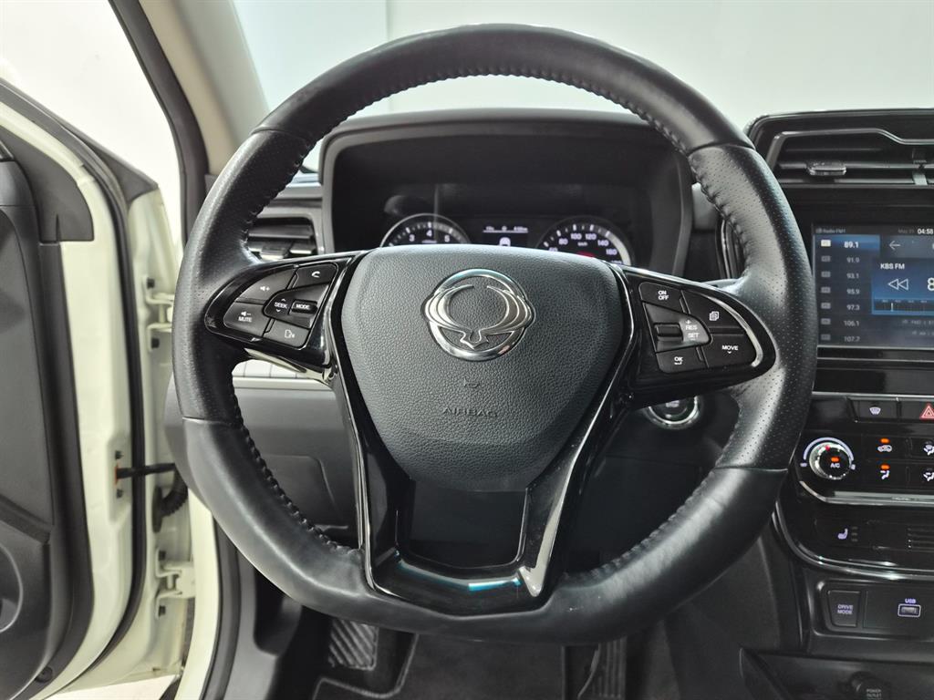 Ssangyong Tivoli - Vista 9