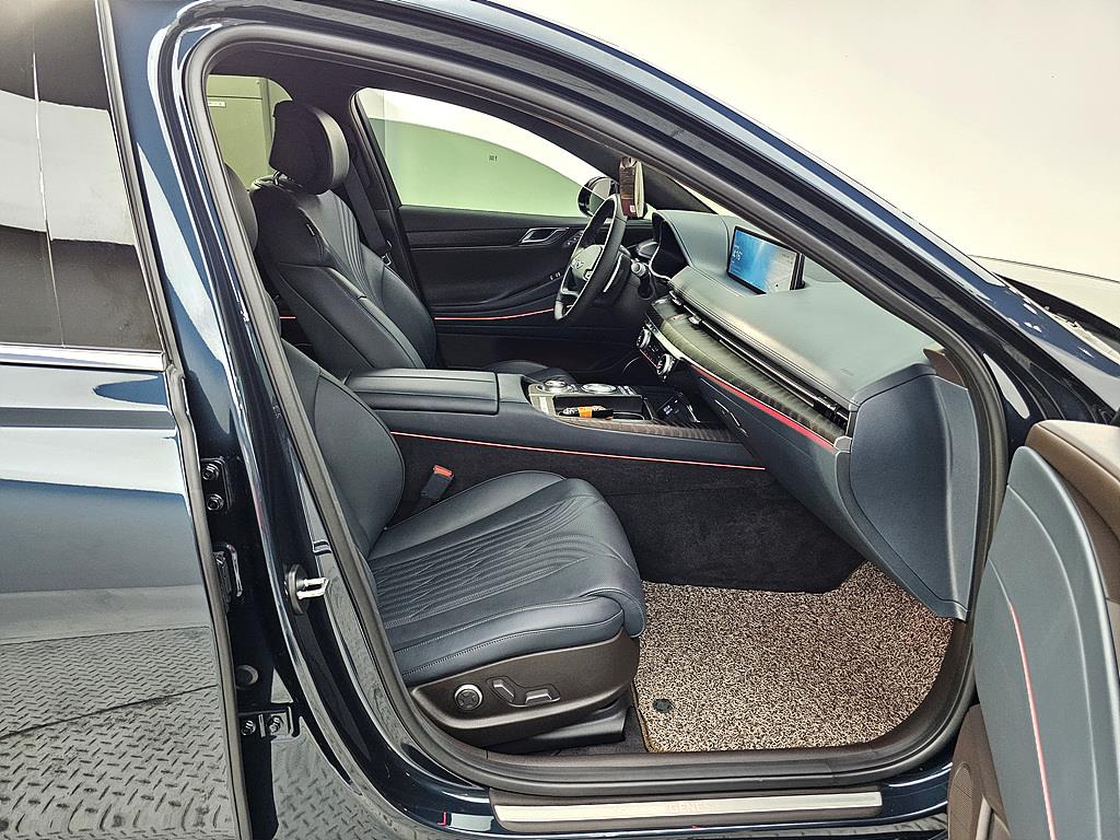 Genesis G80 - Vista 11