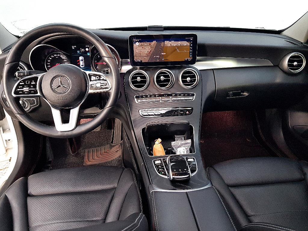 Mercedes Benz C Class - Vista 5