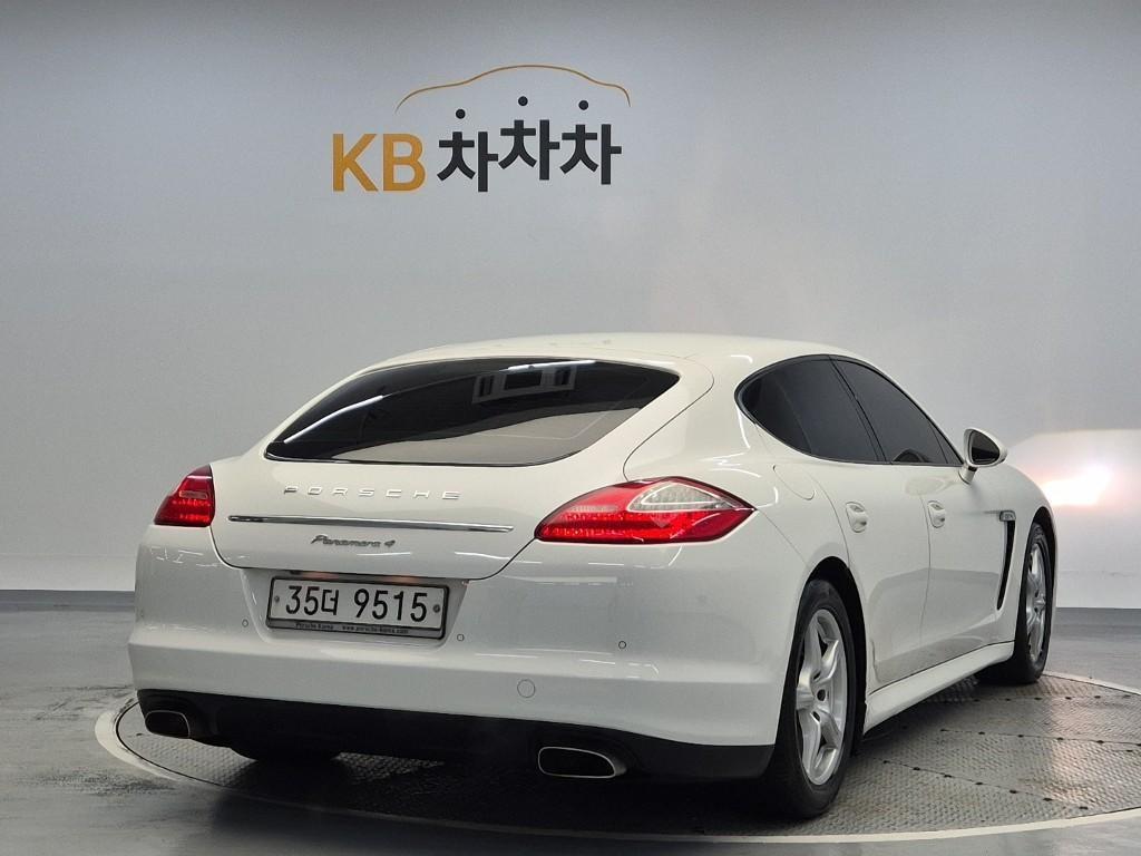 Porsche Panamera - Vista 3