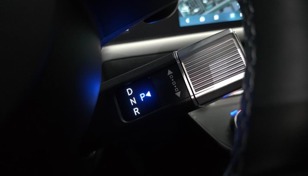 HYUNDAI Sonata - Vista 12