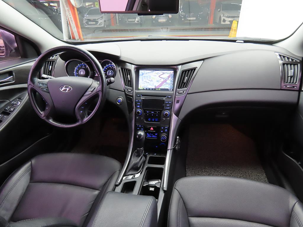 HYUNDAI Sonata - Vista 5