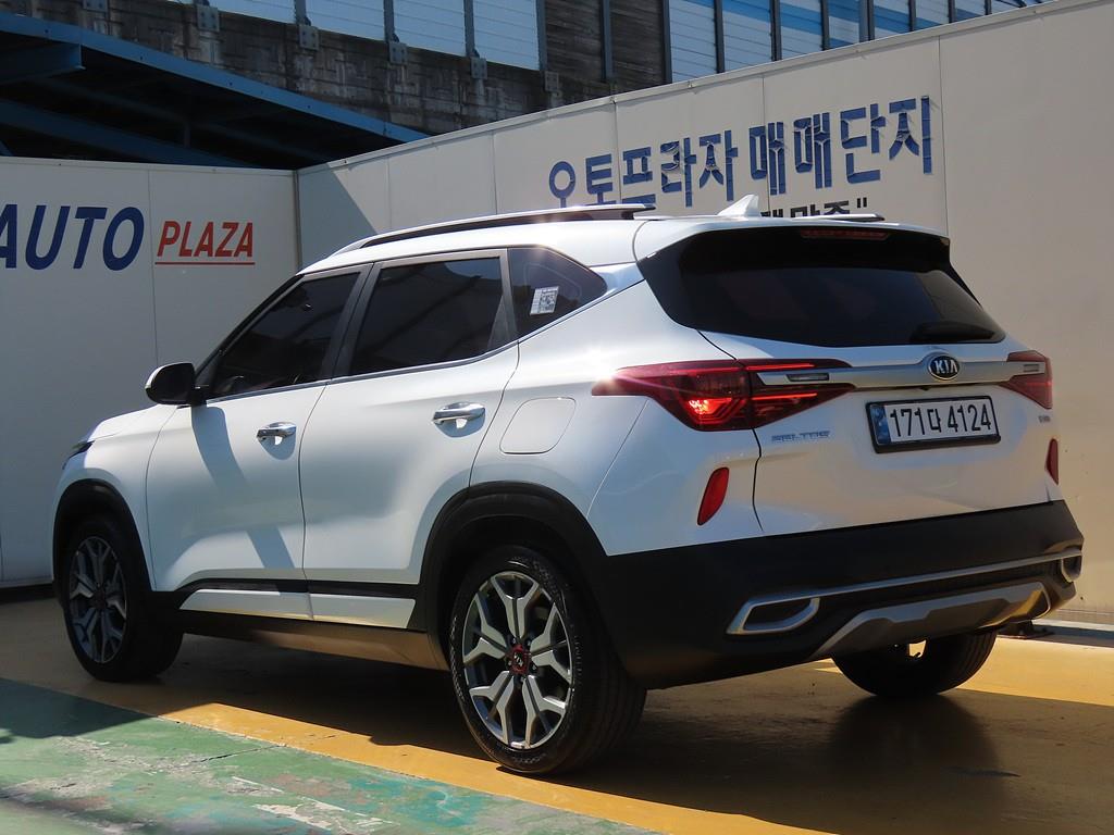 KIA Seltos - Vista 3