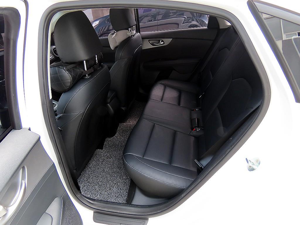 KIA K3 - Vista 6