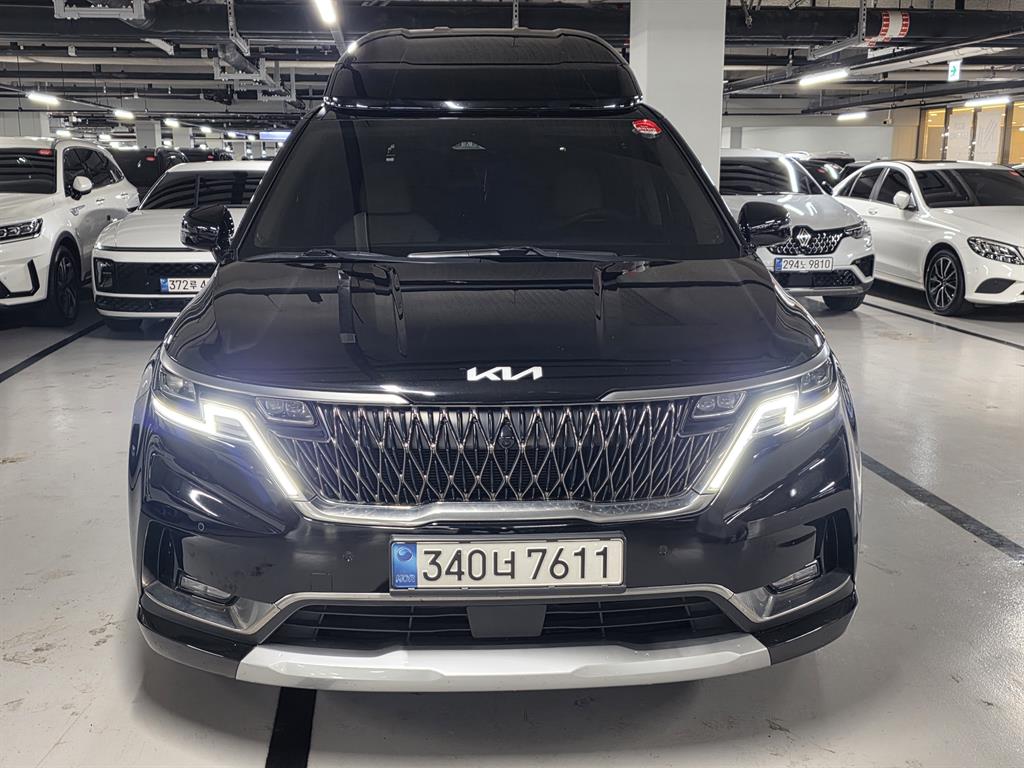 KIA Carnival 2023 Negro - Importación desde Corea - HF Imports Iquique - Foto 1