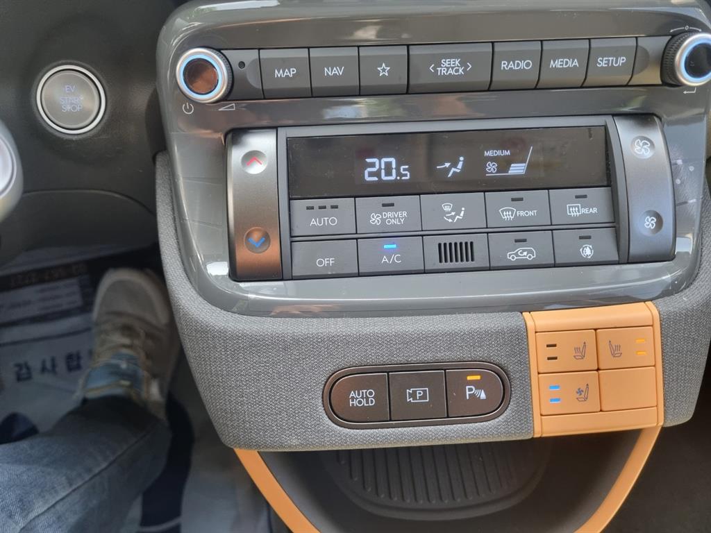 HYUNDAI Casper - Vista 12