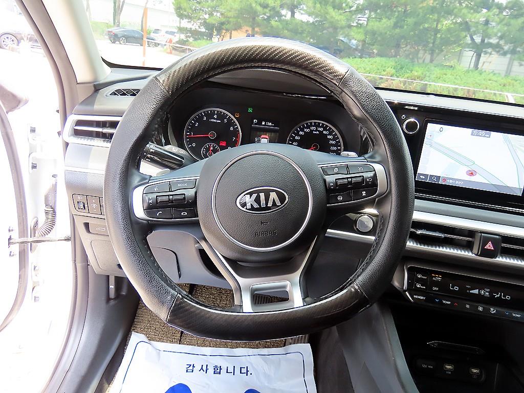 KIA K5 - Vista 8