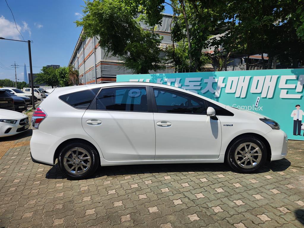 Toyota Prius 2015 Blanco - Importación desde Corea - HF Imports Iquique - Foto 20