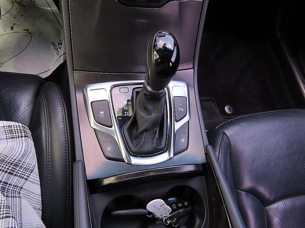 HYUNDAI Grandeur - Vista 10