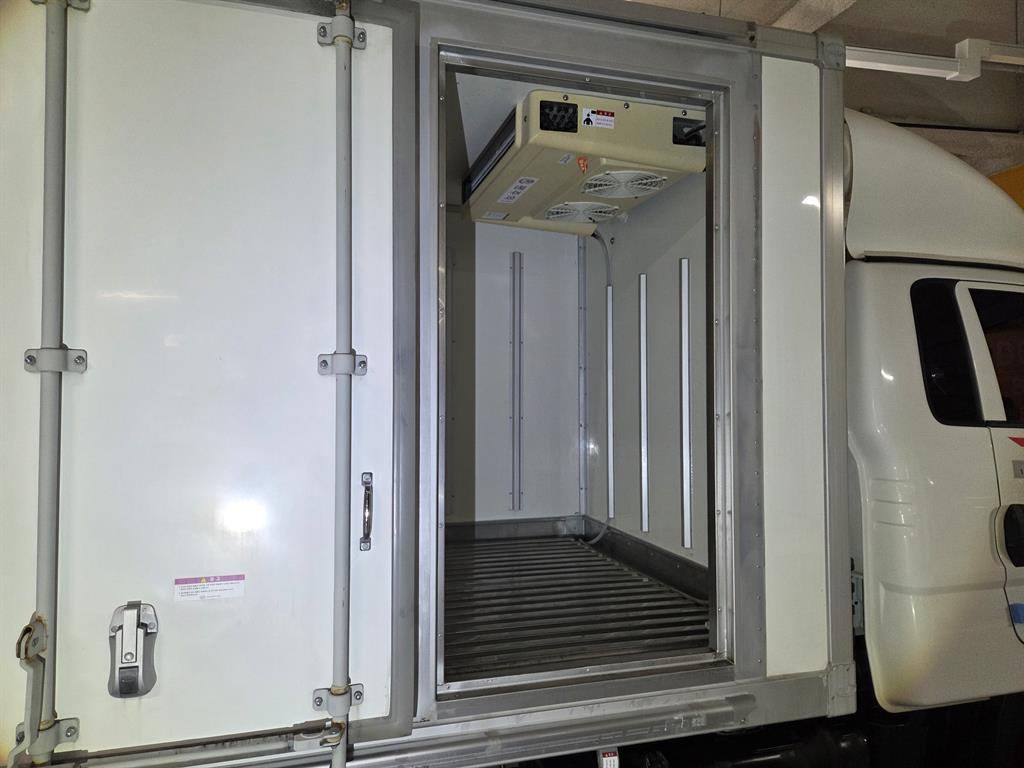 Small Truck Freezer Box(High Deck) - Vista 9