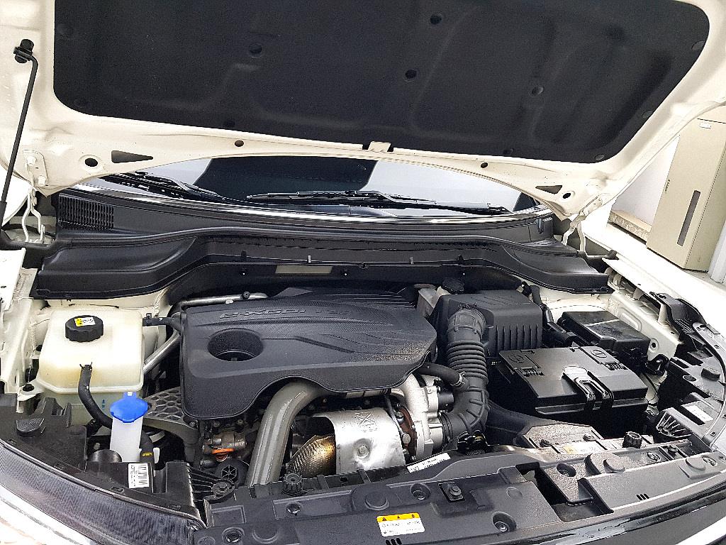 Ssangyong Tivoli - Vista 6