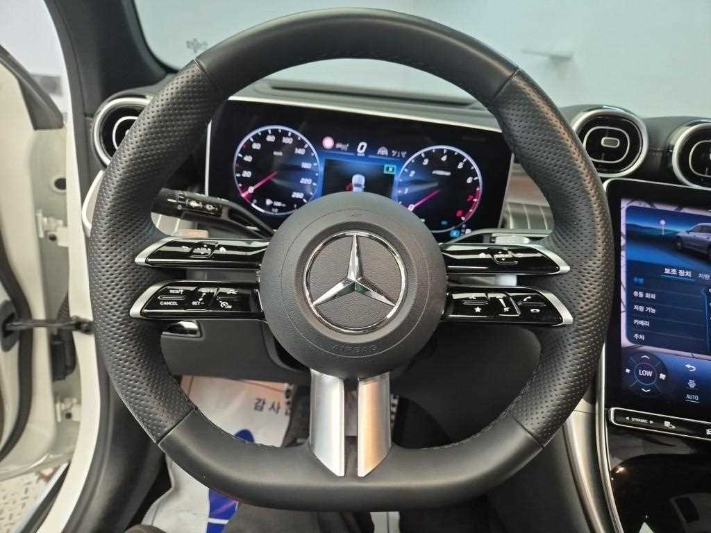 Mercedes Benz GLC Class - Vista 9