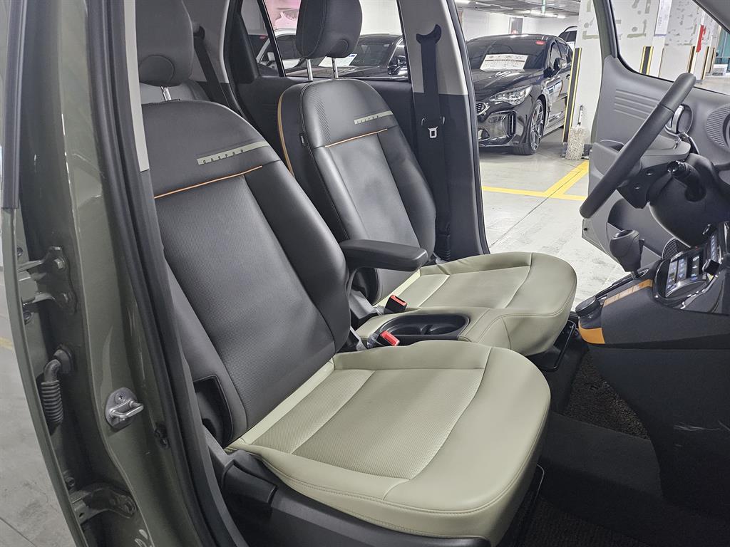 HYUNDAI Casper - Vista 11