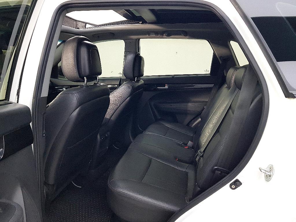 KIA Sorento - Vista 9