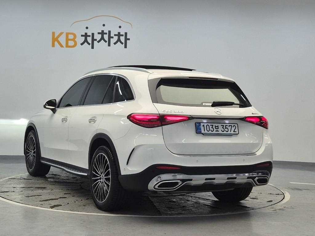 Mercedes Benz GLC Class - Vista 2