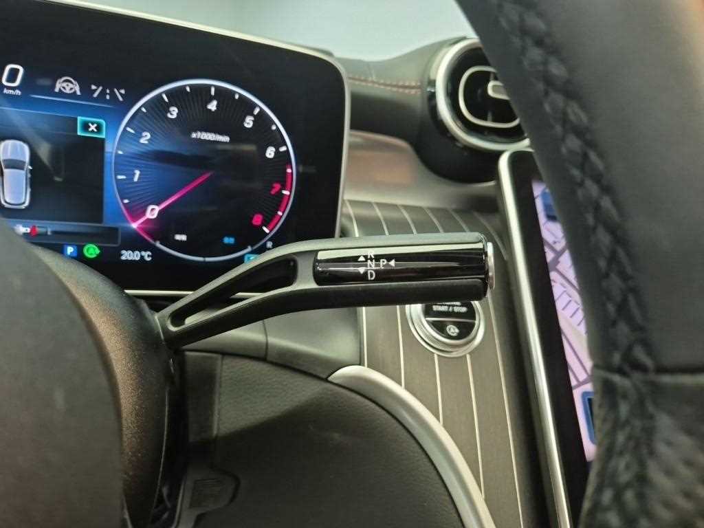 Mercedes Benz GLC Class - Vista 8