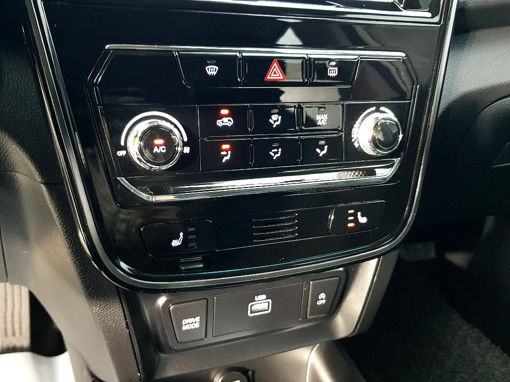 Ssangyong Tivoli - Vista 12