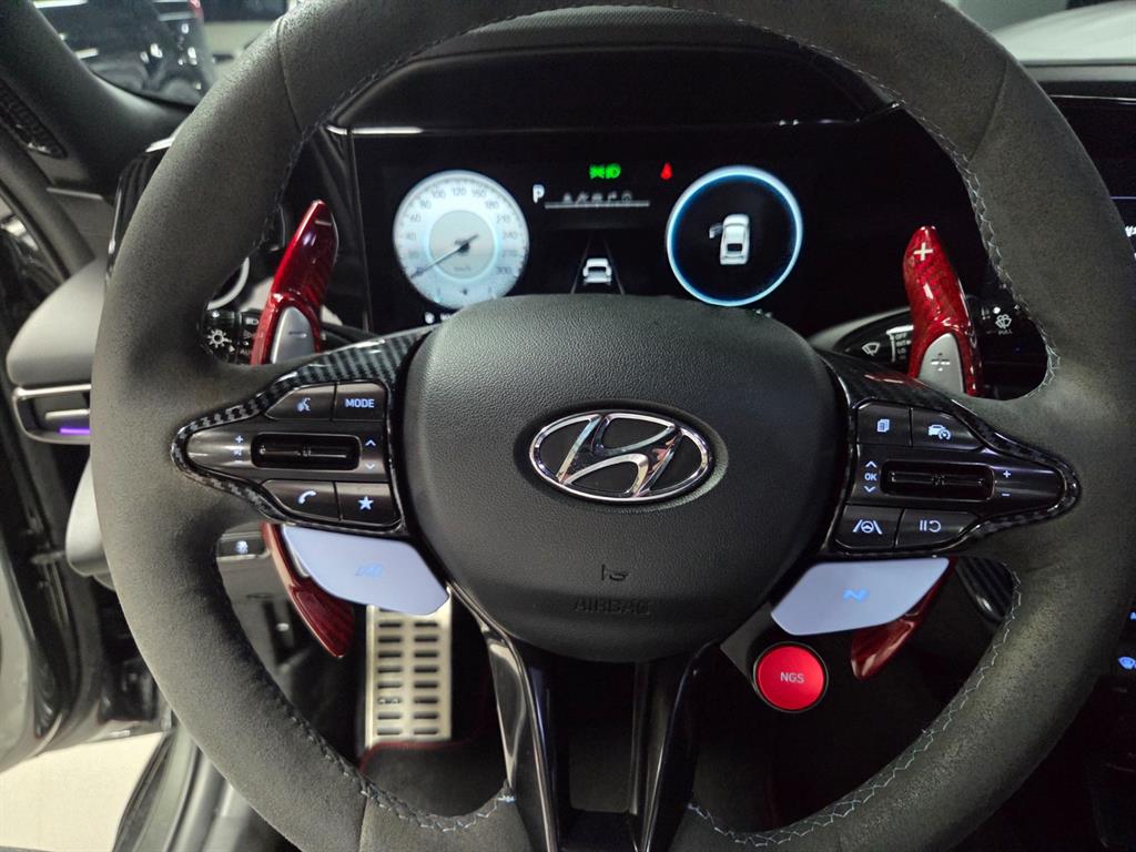 HYUNDAI Avante - Vista 9