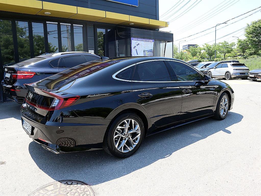 HYUNDAI Sonata - Vista 7