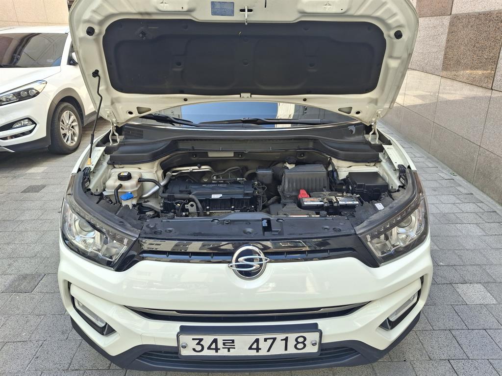 Ssangyong Tivoli - Vista 9