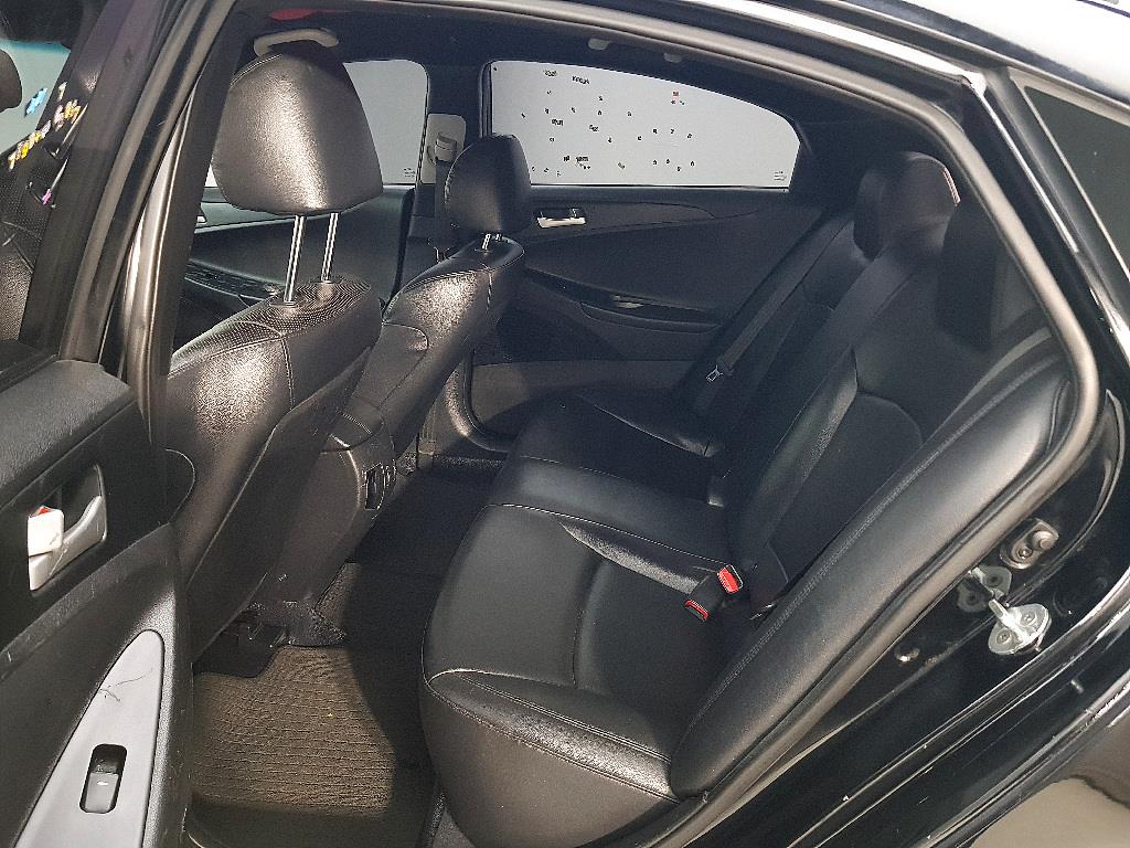 HYUNDAI Sonata - Vista 9