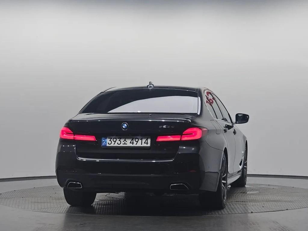 BMW 5 Series - Vista 4