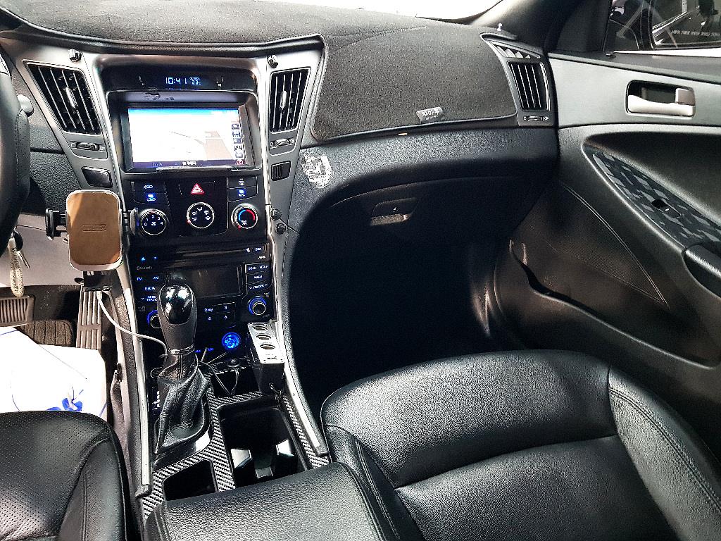 HYUNDAI Sonata - Vista 10