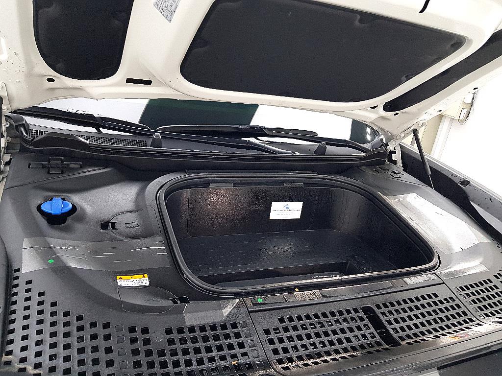 HYUNDAI IONIQ 9 - Vista 6