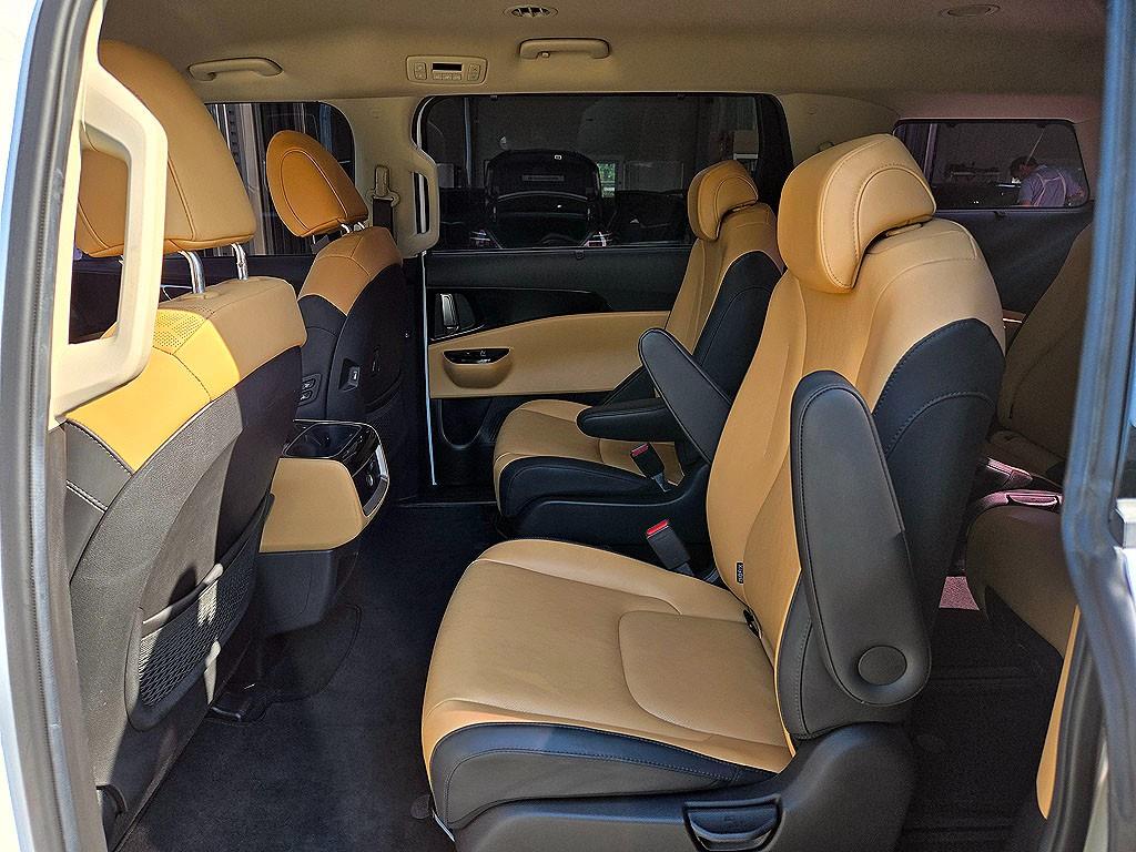 KIA Carnival - Vista 7