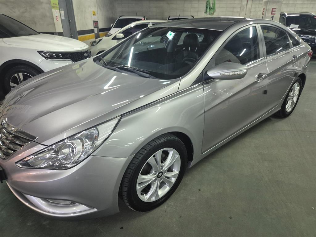 HYUNDAI Sonata - Vista 5