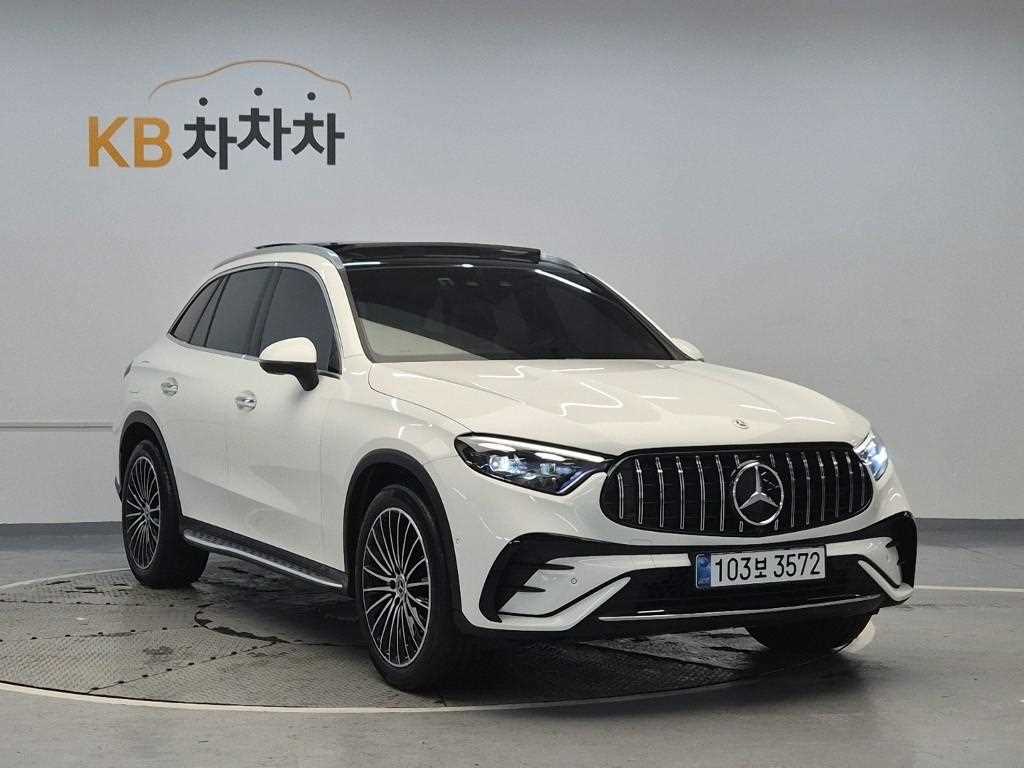 Mercedes Benz GLC Class - Vista 4