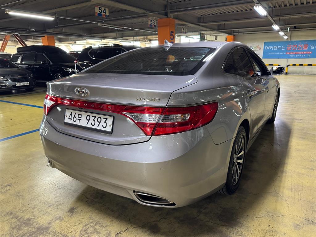 HYUNDAI Grandeur - Vista 4