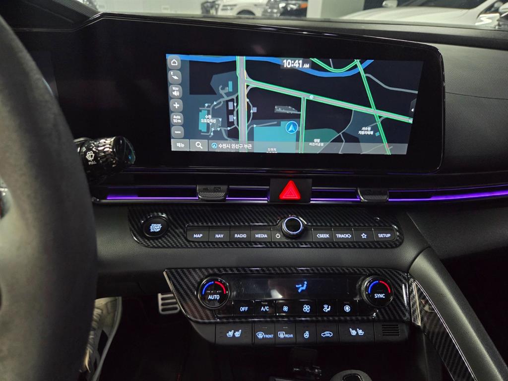 HYUNDAI Avante - Vista 10